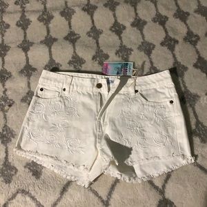 White high rise shorts